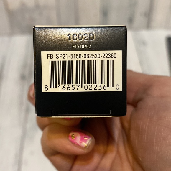 Fenty beauty stunna lip paint nwt - Picture 4 of 4